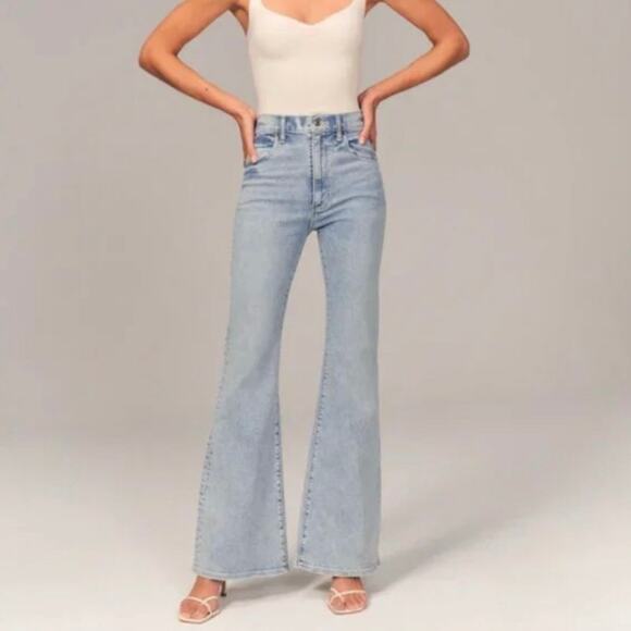 Abercrombie & Fitch The Flare Ultra High Rise Jeans size 31/12 Long - Picture 1 of 14